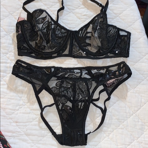 Victoria's Secret Other - Victoria’s Secret very sexy sequin set